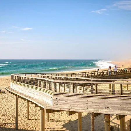 Appartement A Cote Du Avec Terrasse *