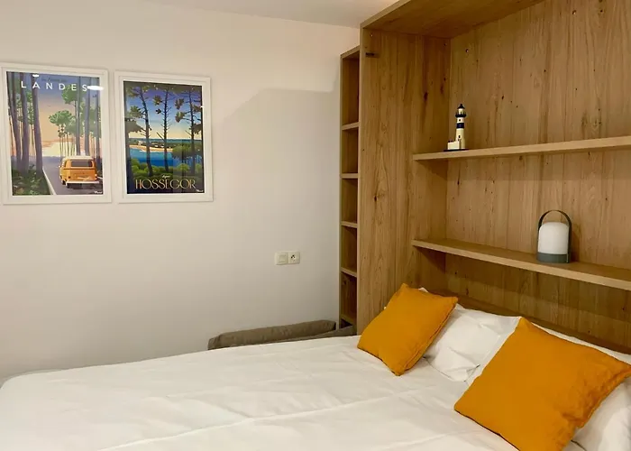 A Cote Du Avec Terrasse Appartement